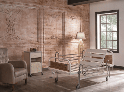 Pat spital cu actionare manuala si saltea TM 4013